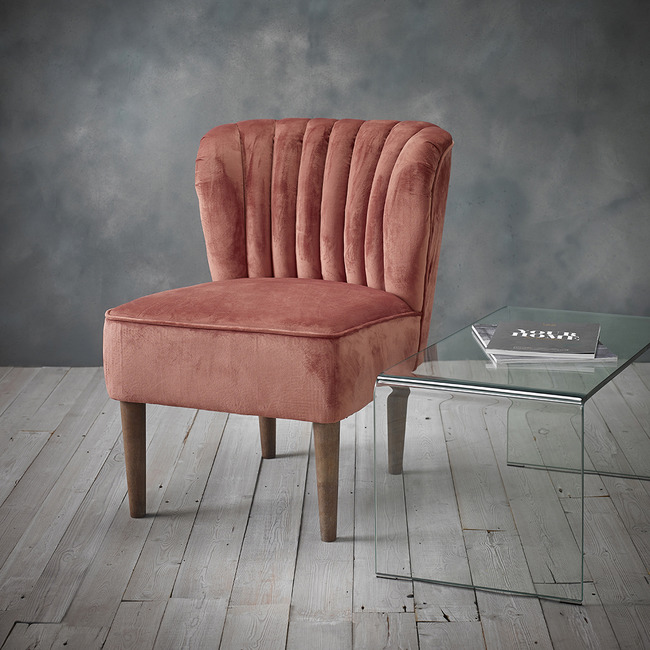 Bella Chair Vintage Pink lifestyle